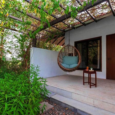 Wander Beyond By Stayvista - Featuring A Bali-Themed Abode And A Refreshing Swimming Pool 阿里巴格 外观 照片